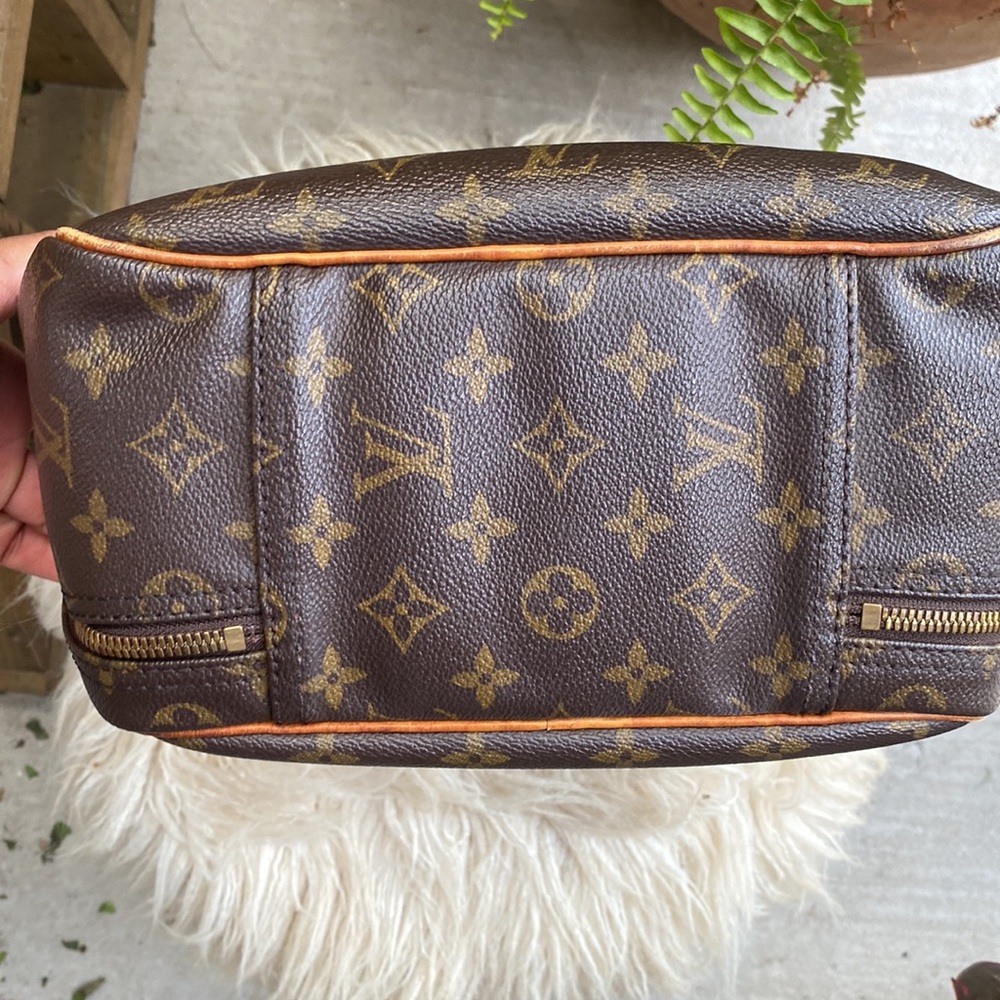 💎AUTHENTIC LOUIS VUITTON EXCURSION HANDBAG MONOGRAM - Picture 3 of 13